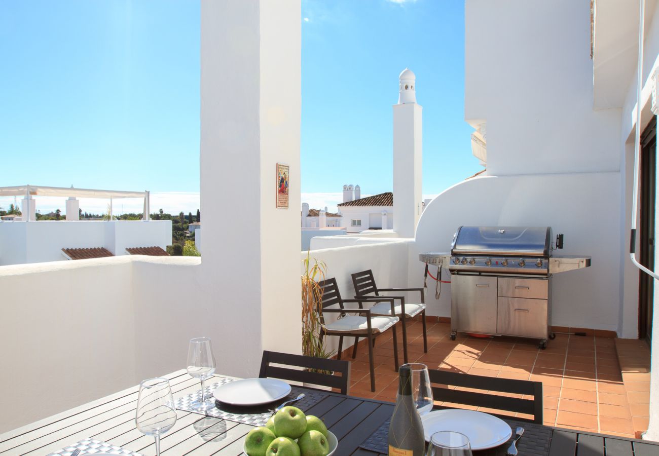 Ferienwohnung in Estepona - Golf Hills Marbella - Beautiful decorated incl. lounge terrace