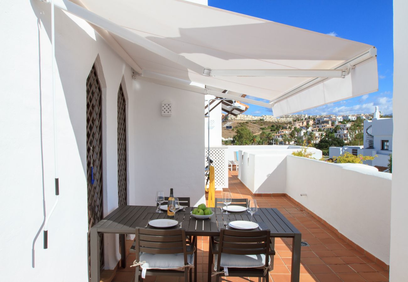 Ferienwohnung in Estepona - Golf Hills Marbella - Beautiful decorated incl. lounge terrace