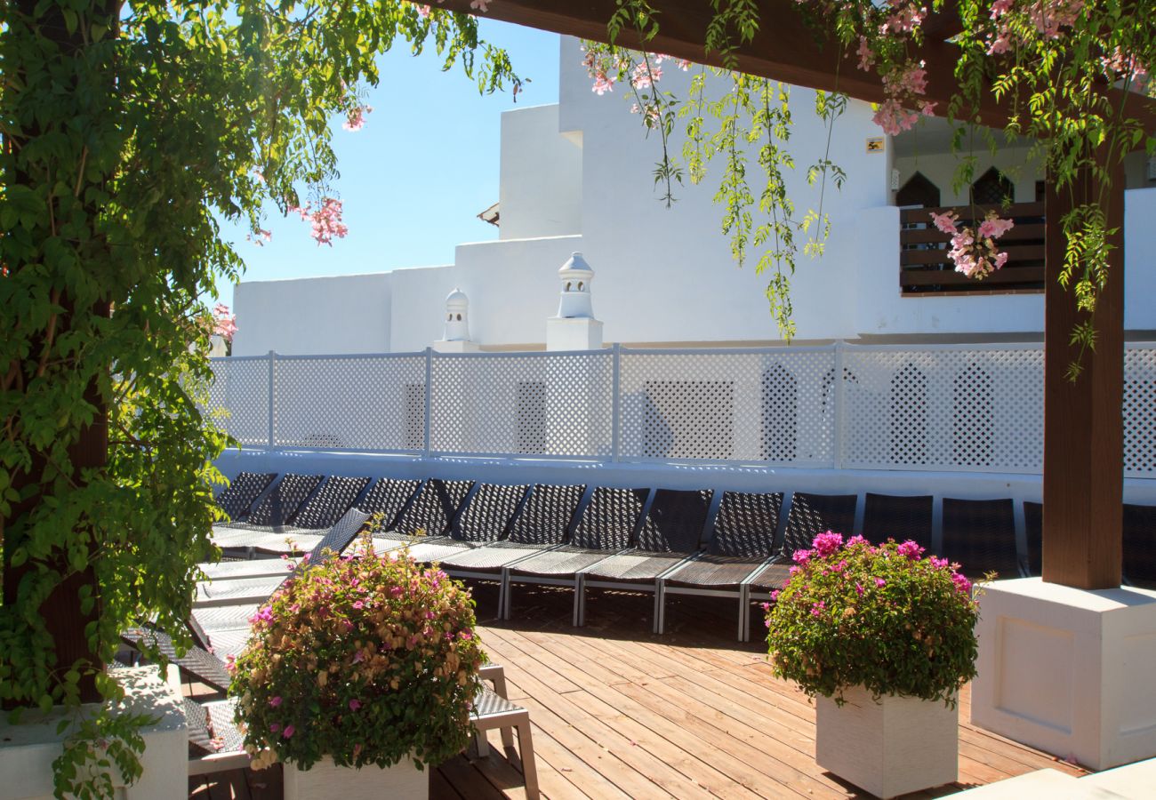 Ferienwohnung in Estepona - Golf Hills Marbella - Beautiful decorated incl. lounge terrace