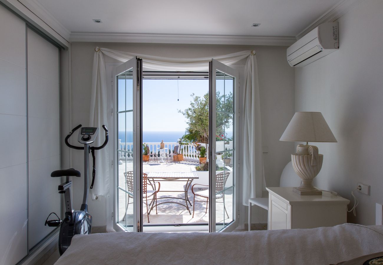 Villa in Mijas - Villa Azalea - Exclusive villa with unique mediterranean view