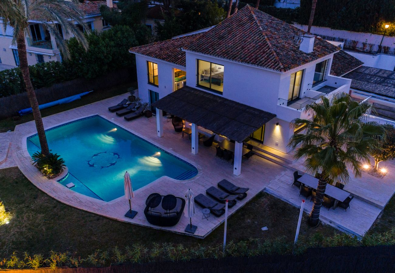 Villa in Marbella - La Corsa Marbella - Luxury 5 bed/bath villa with private pool, jacuzzi