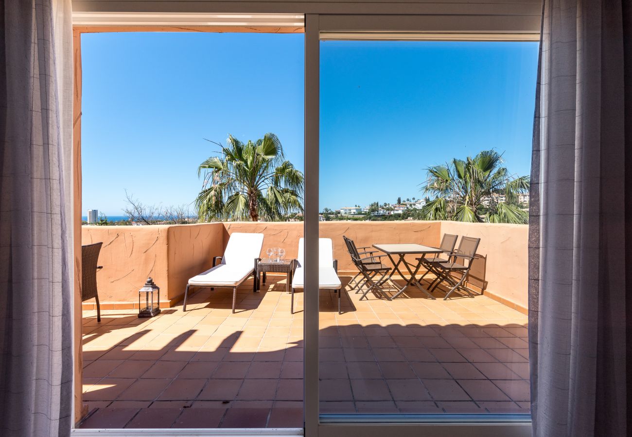 Ferienwohnung in Marbella - Santa Maria, Marbella - Exclusive 2 level Penthouse, Sea View, Parking