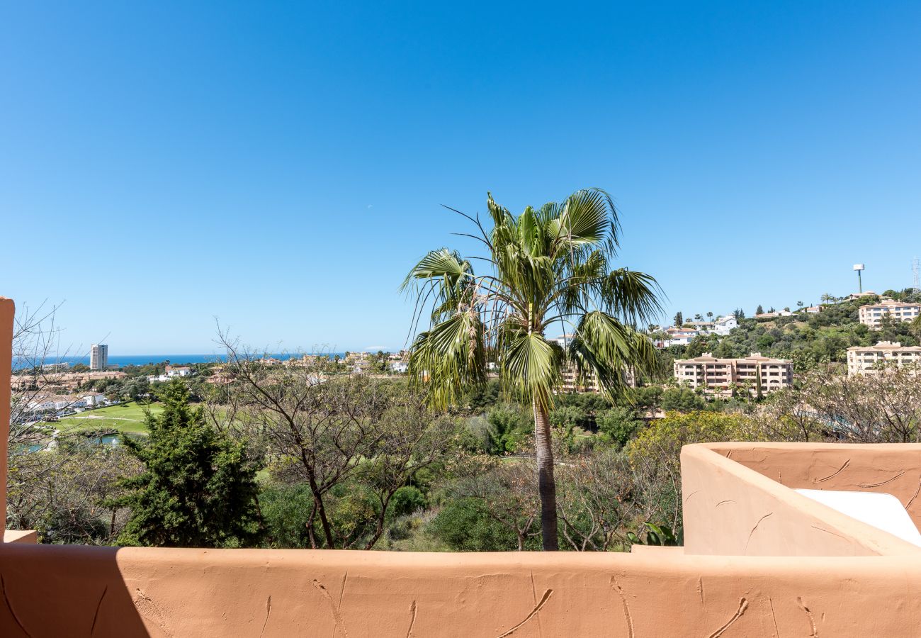 Ferienwohnung in Marbella - Santa Maria, Marbella - Exclusive 2 level Penthouse, Sea View, Parking