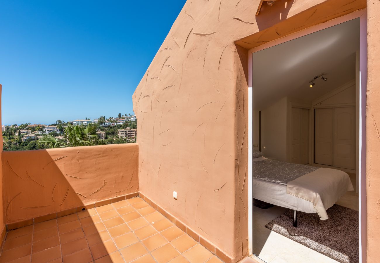 Ferienwohnung in Marbella - Santa Maria, Marbella - Exclusive 2 level Penthouse, Sea View, Parking