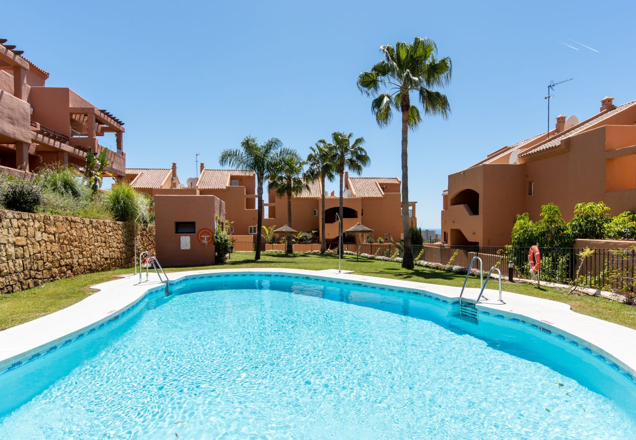 Ferienwohnung in Marbella - Santa Maria, Marbella - Exclusive 2 level Penthouse, Sea View, Parking