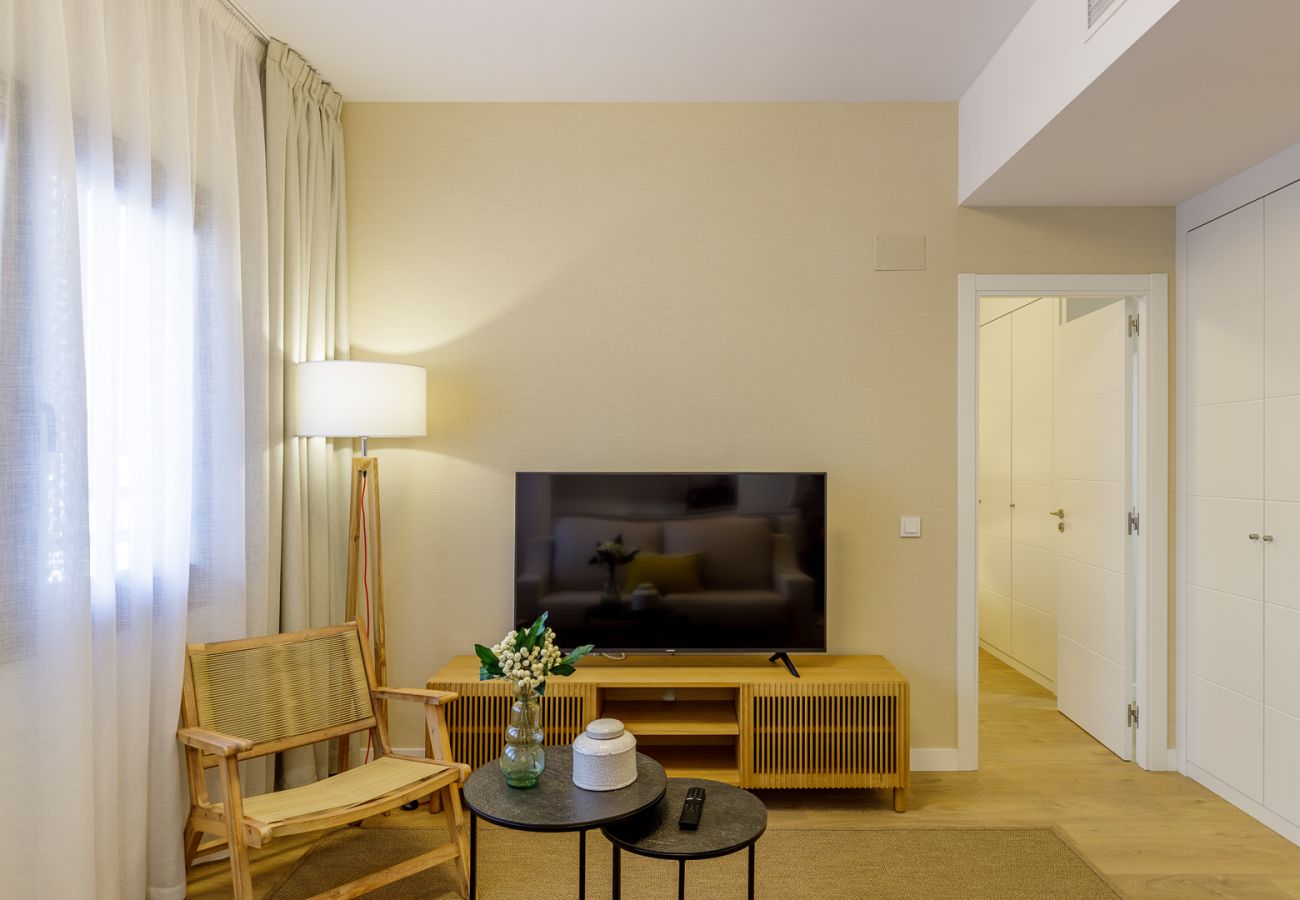 Ferienwohnung in Málaga - Miramar Apartment with Shared Pool