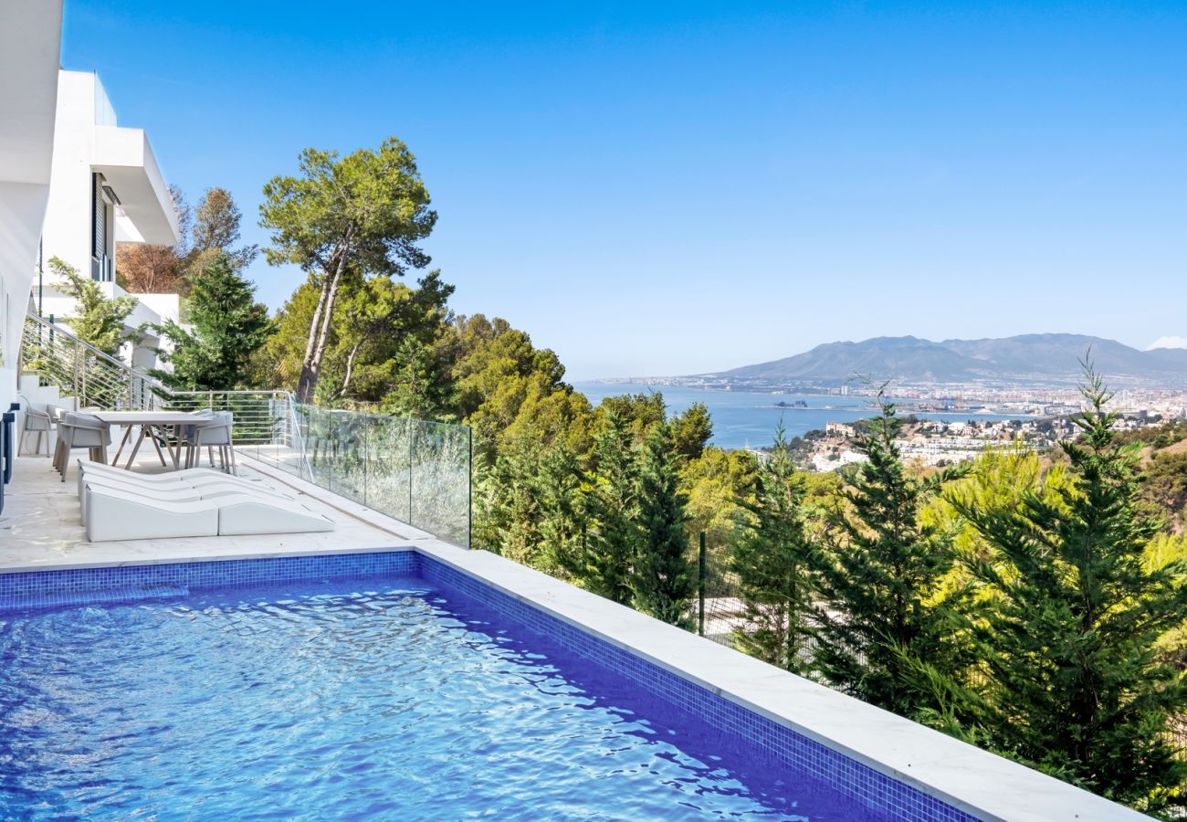 Villa in Málaga - Villa San Antón with Pool I