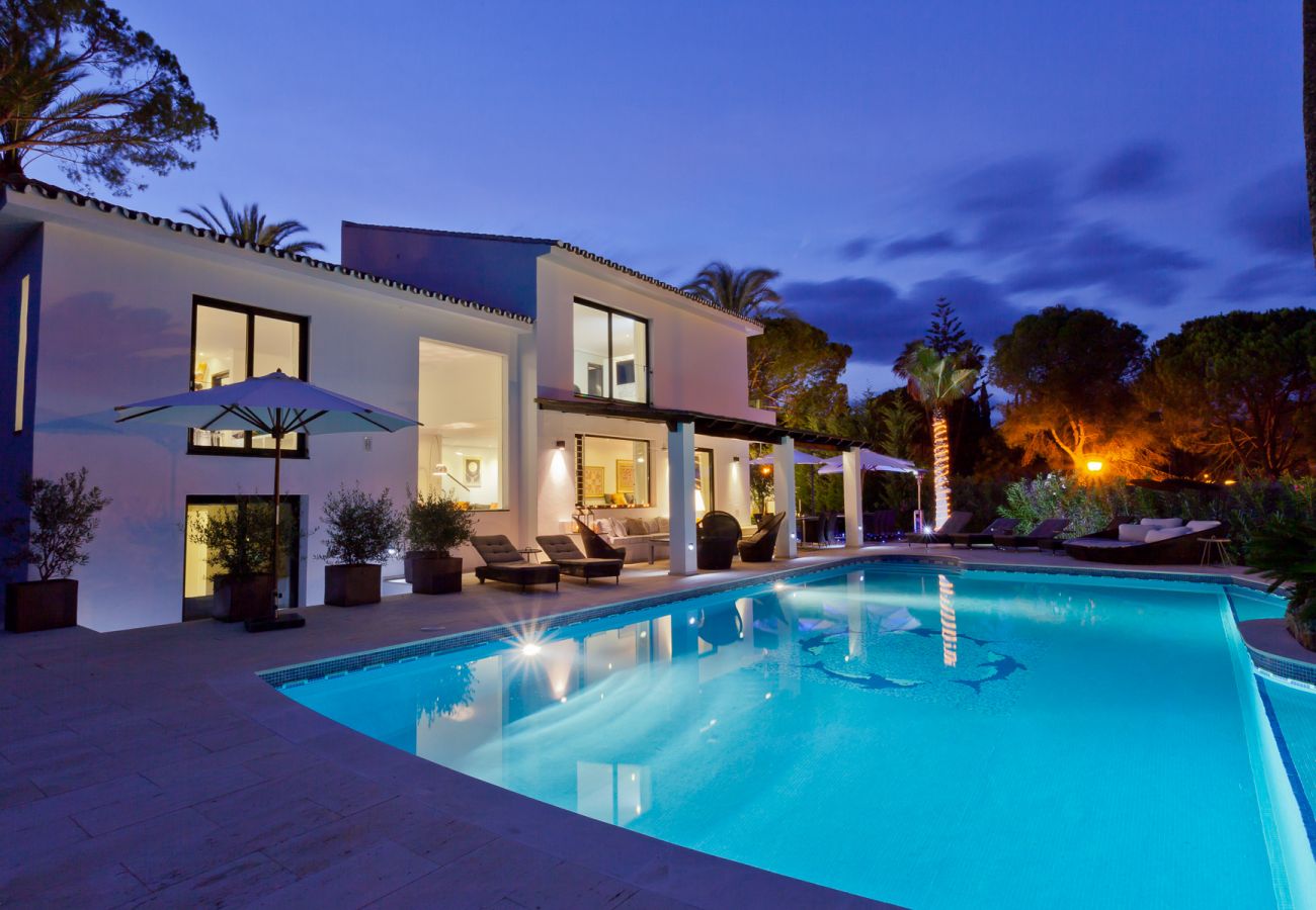 Villa in Marbella - La Corsa Marbella - Luxury 5 bed/bath villa with private pool, jacuzzi