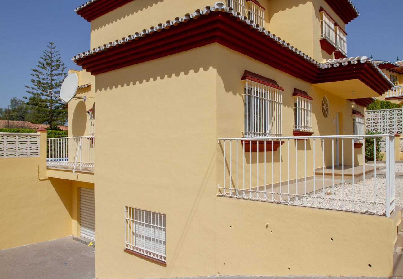 Villa in Caleta de velez - Villa Samara - Lovely large villa. Great for families and groups