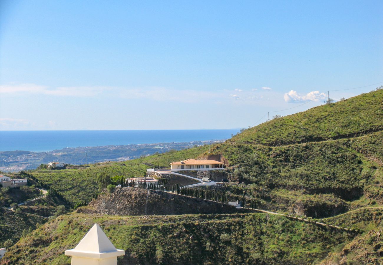 Villa in Algarrobo - Casa Bonita - 4 bedroom Country House in Authentic Andalucia, Malaga